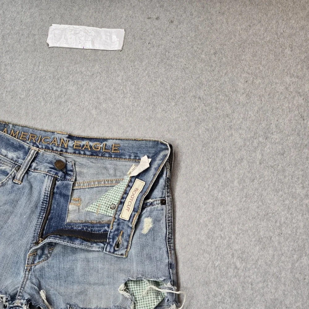 VINTAGE American Eagle Women Shorts 29 Light Blue Cutoff Y2K READ